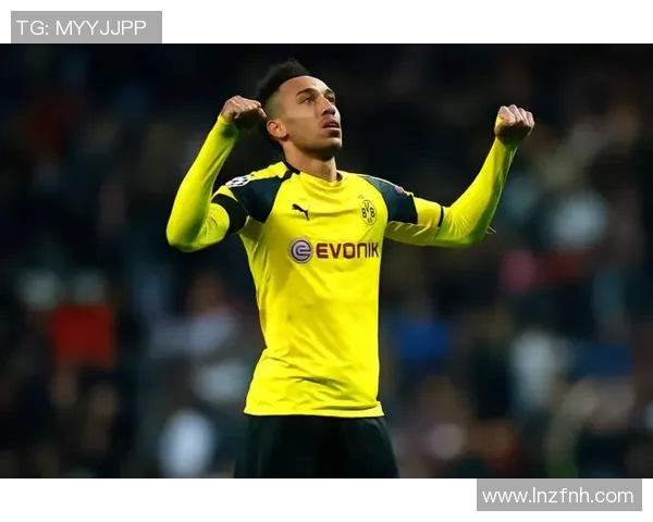 揭秘世界足球球星真实尺码身材对比谁才是球场最强体格代表